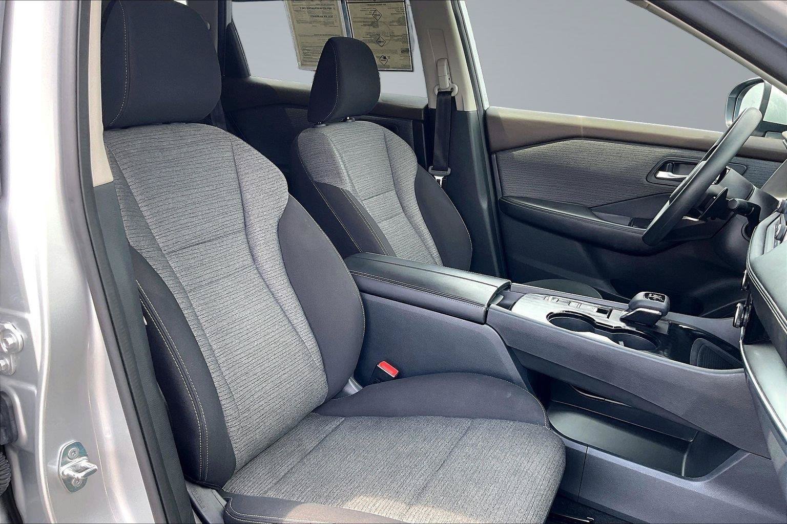 Certified 2021 Nissan Rogue SV FWD image 8