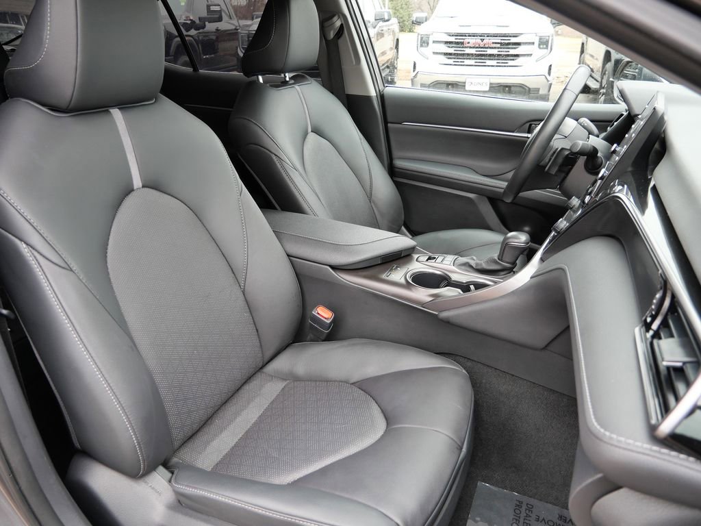 Used 2024 Toyota Camry XSE image 15