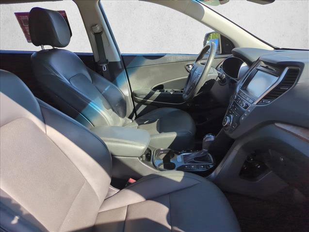 Used 2017 Hyundai Santa Fe Limited image 25
