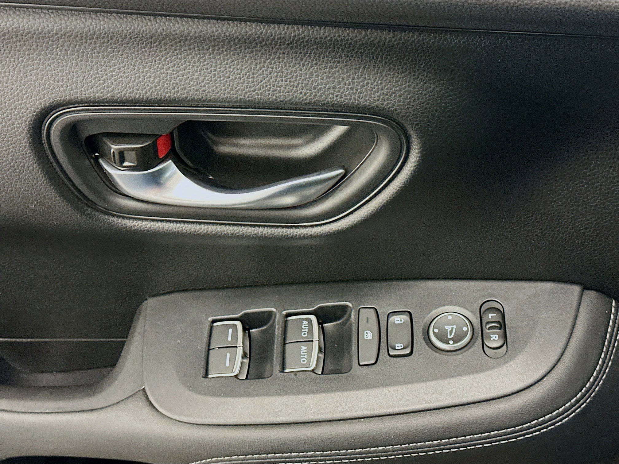 Used 2024 Honda HR-V EX-L image 15