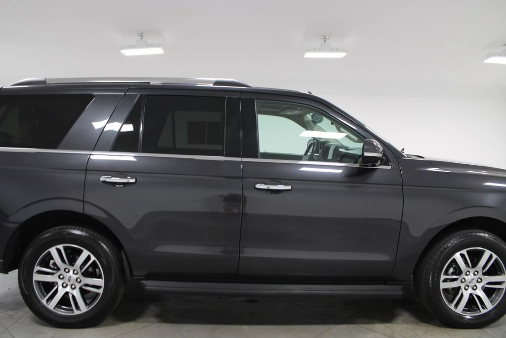 Used 2024 Ford Expedition Limited RWD image 11