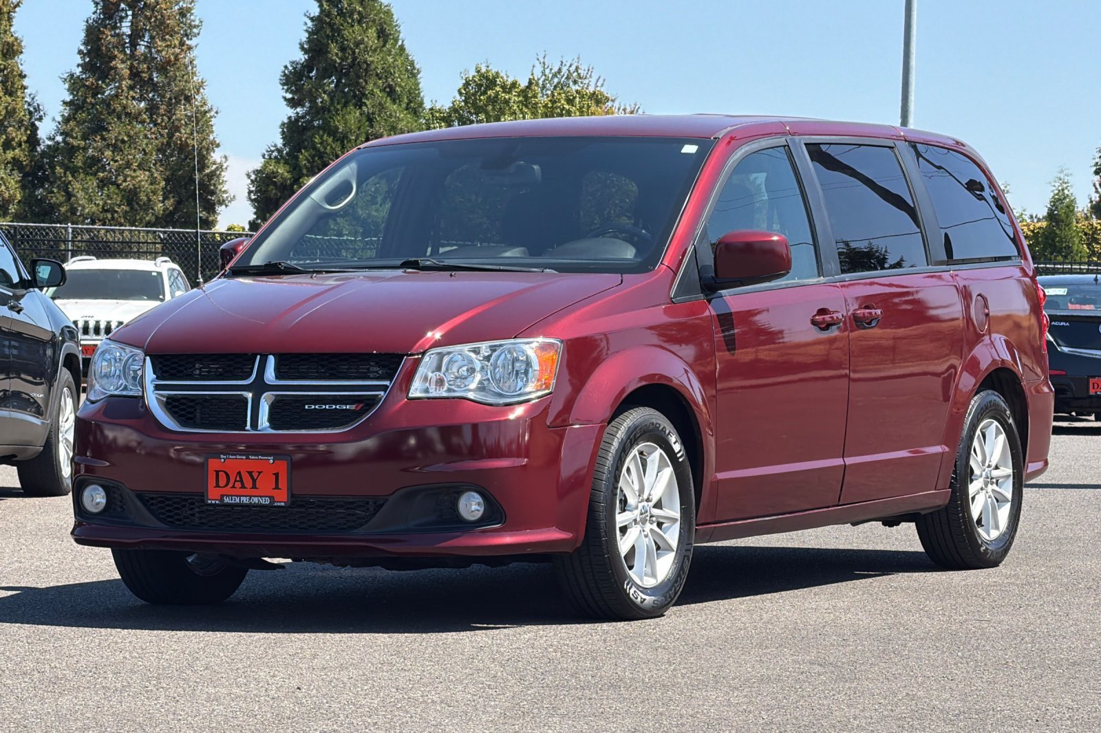 Used 2020 Dodge Grand Caravan SE FWD image 10