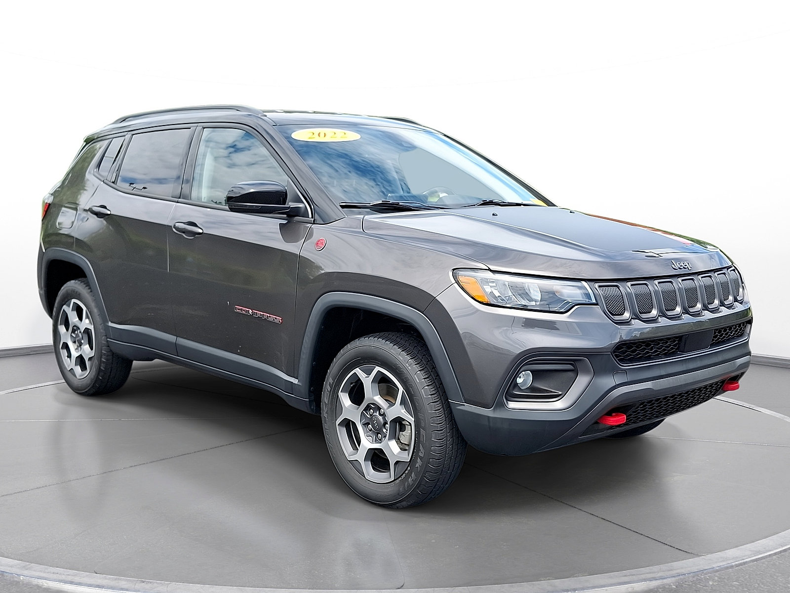 Used 2022 Jeep Compass Trailhawk w/ Trailhawk Convenience Group AWD/4WD image 1