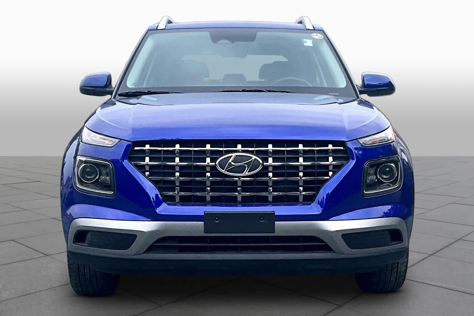 Used 2026 Hyundai Venue SEL FWD image 4