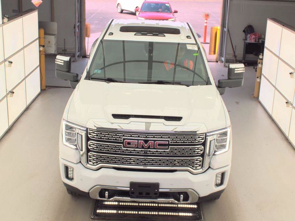 Used 2021 GMC Sierra 3500 Denali w/ Denali Ultimate Package AWD/4WD image 2
