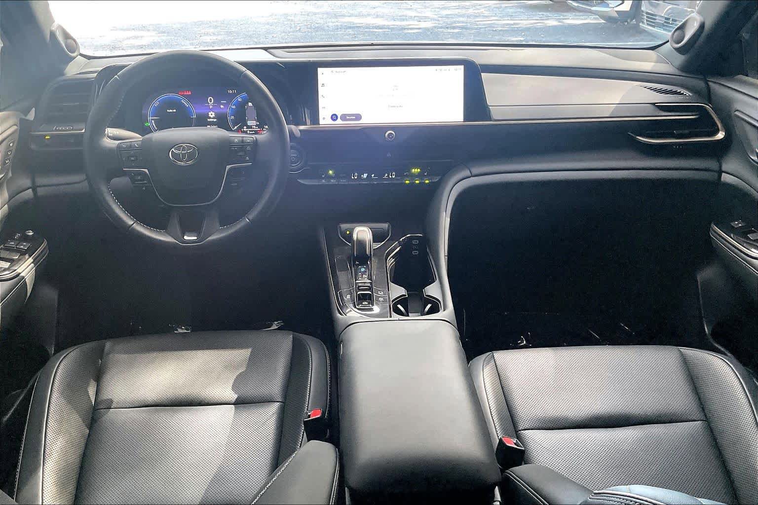 Used 2024 Toyota Crown AWD/4WD image 16