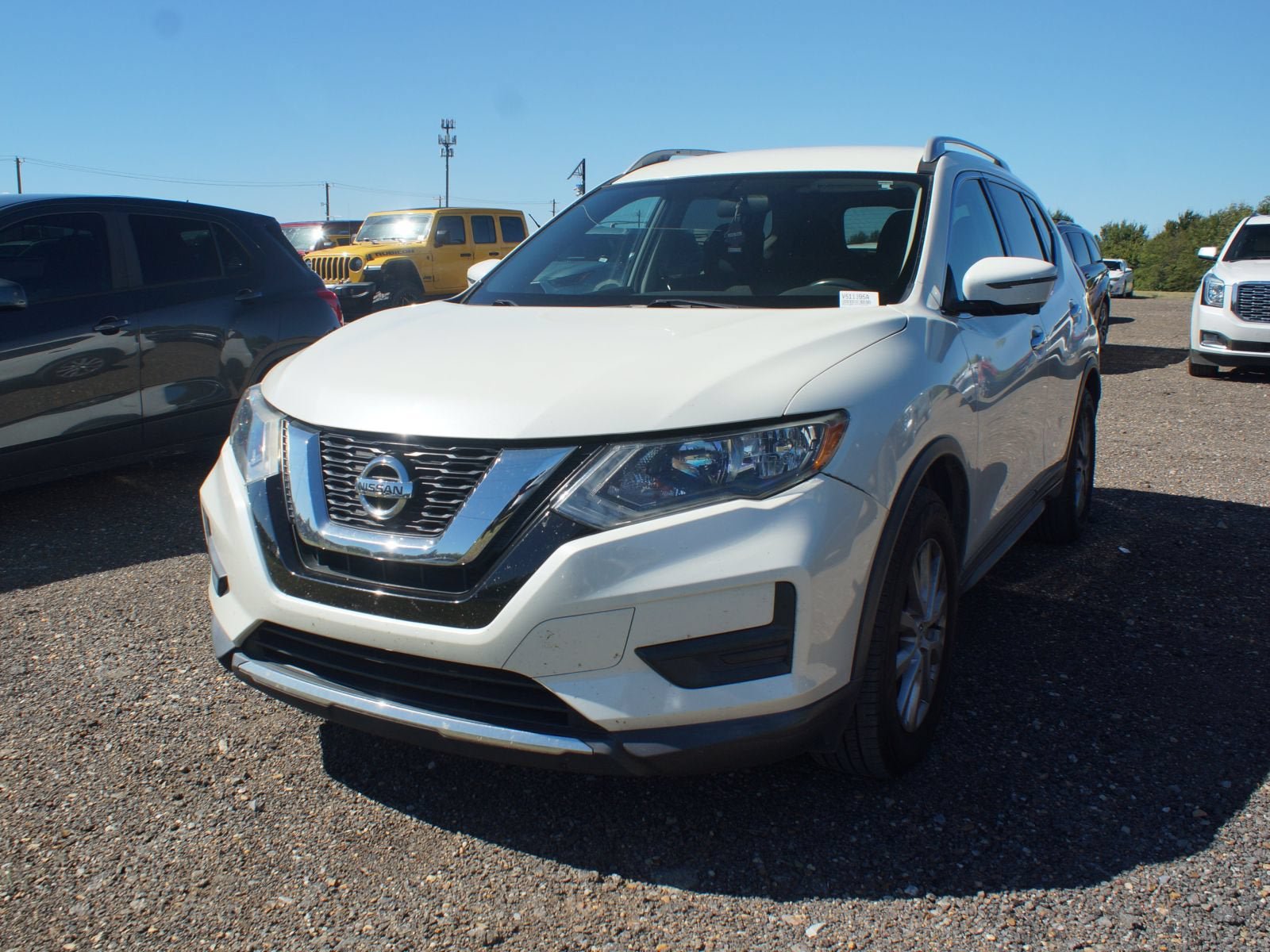 Used 2017 Nissan Rogue SV w/ SV Premium Package FWD image 5