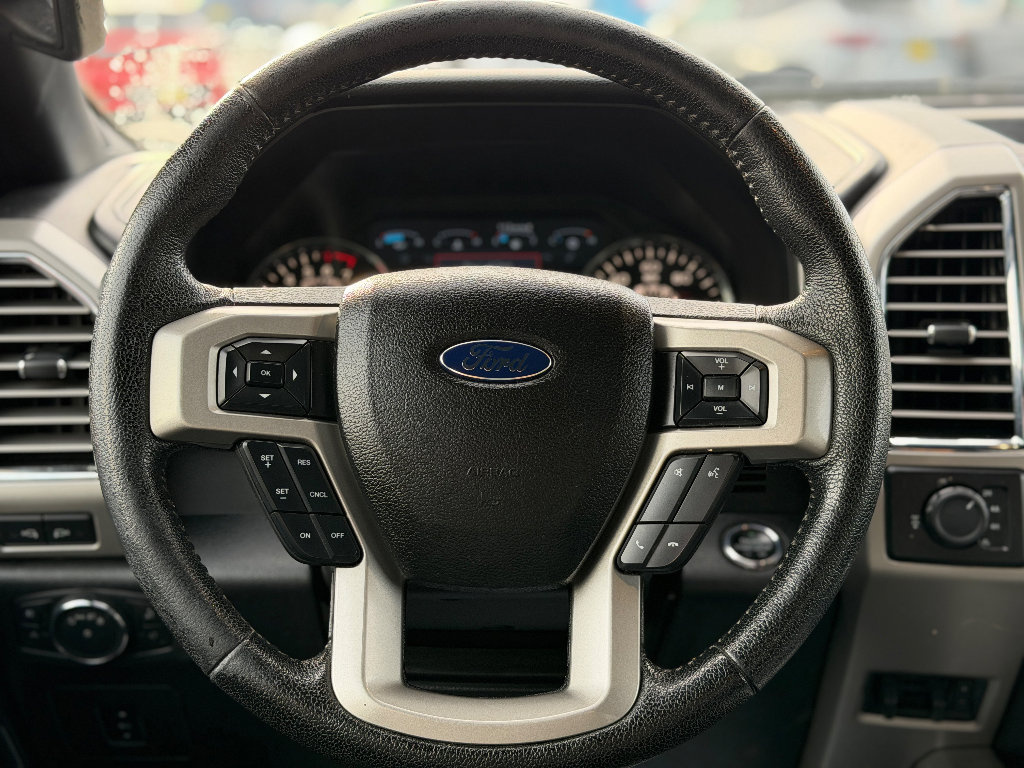 Used 2015 Ford F150 Lariat w/ Equipment Group 502A Luxury image 8