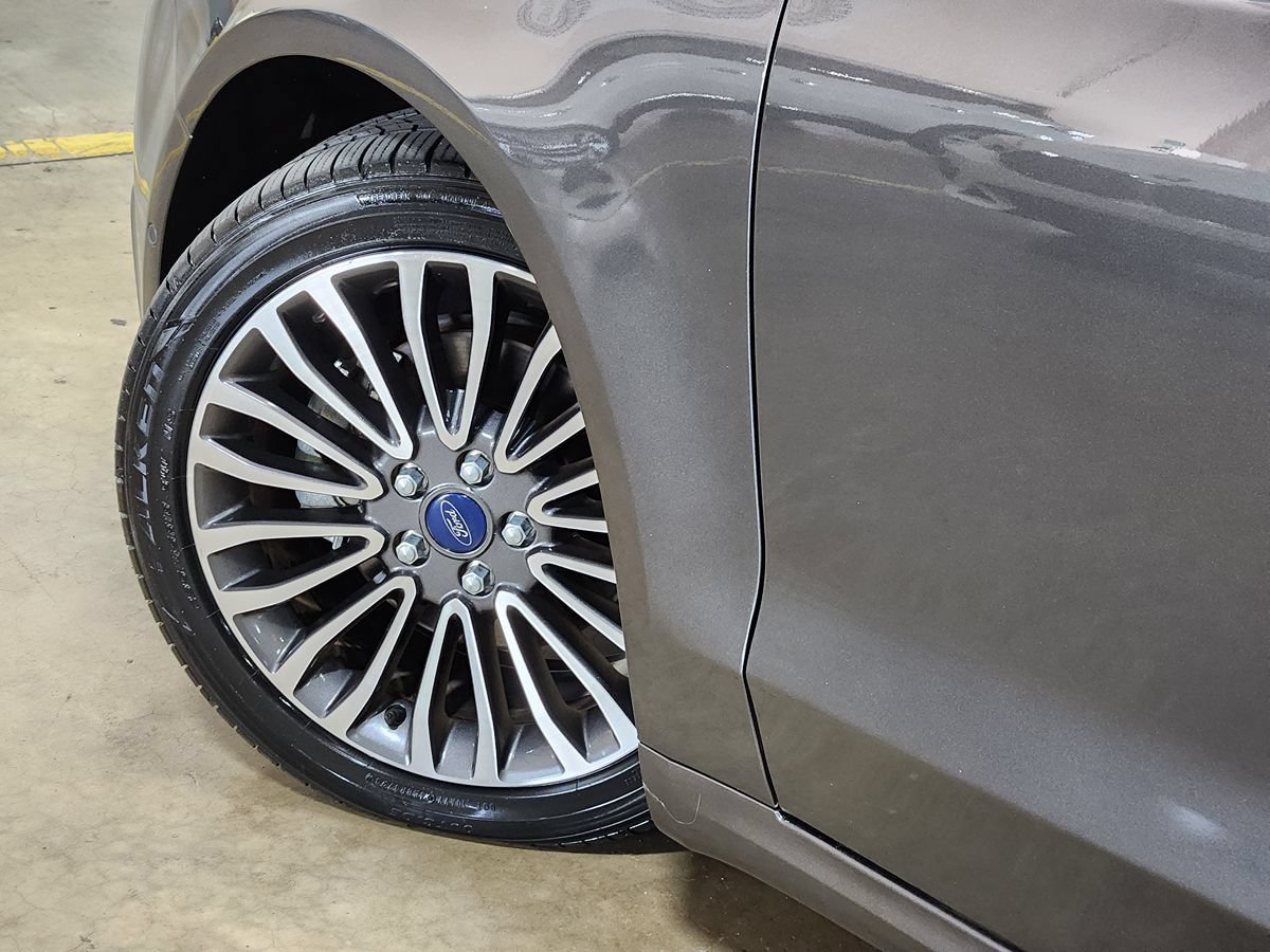 Used 2017 Ford Fusion Titanium FWD image 23