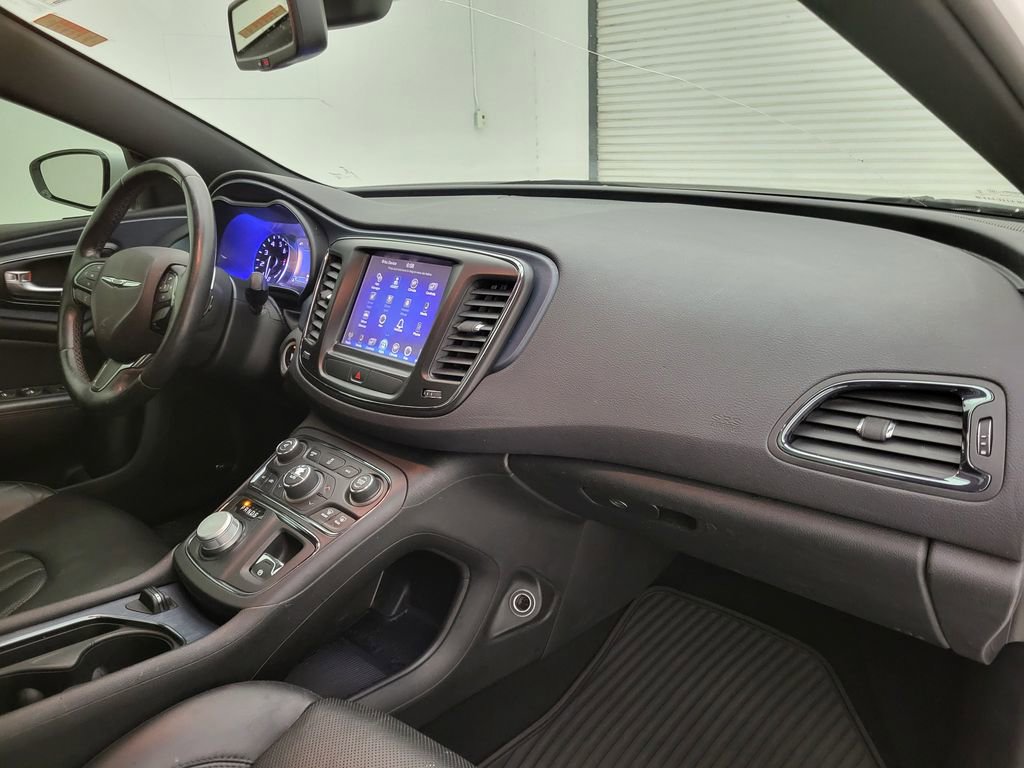 Used 2016 Chrysler 200 S w/ Navigation & Sound Group I image 39