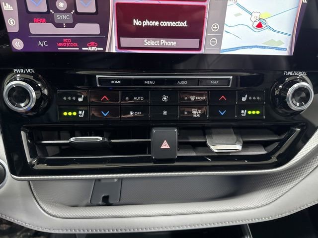 Used 2020 Toyota Highlander Platinum AWD/4WD image 23
