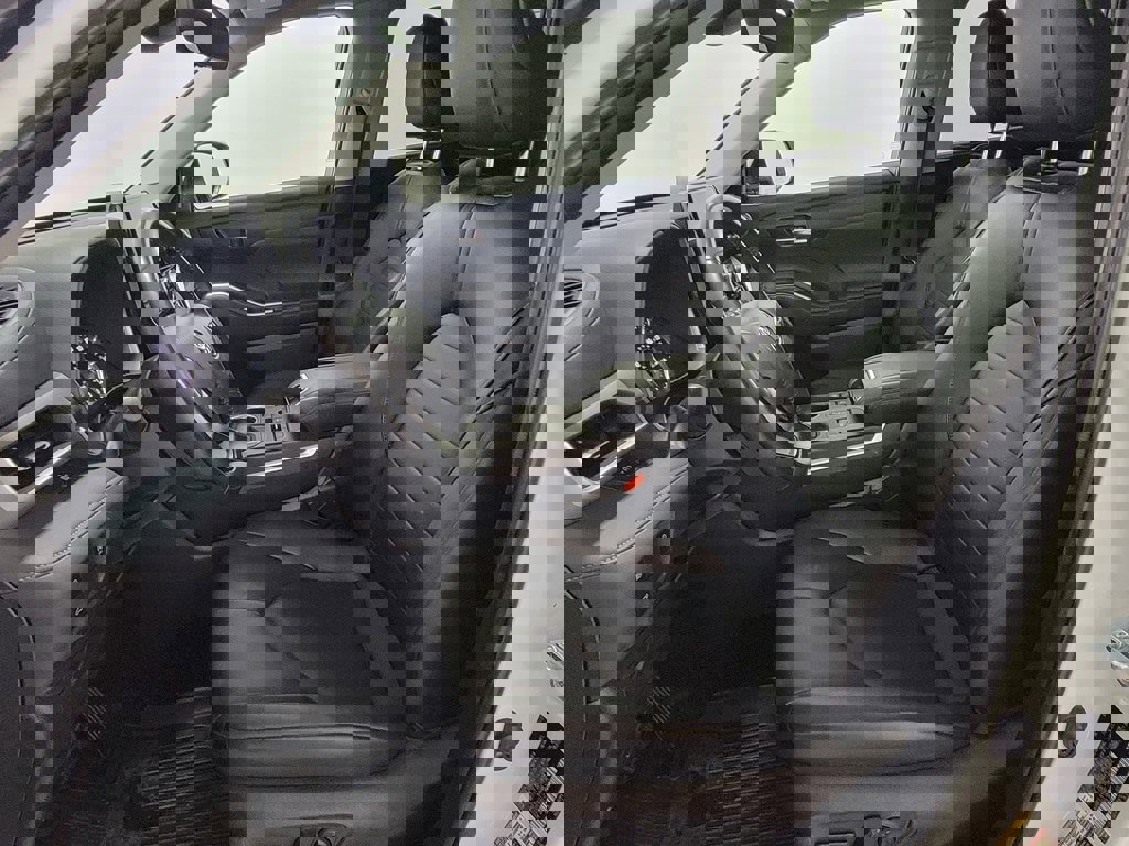 Certified 2025 Toyota Highlander XLE image 14