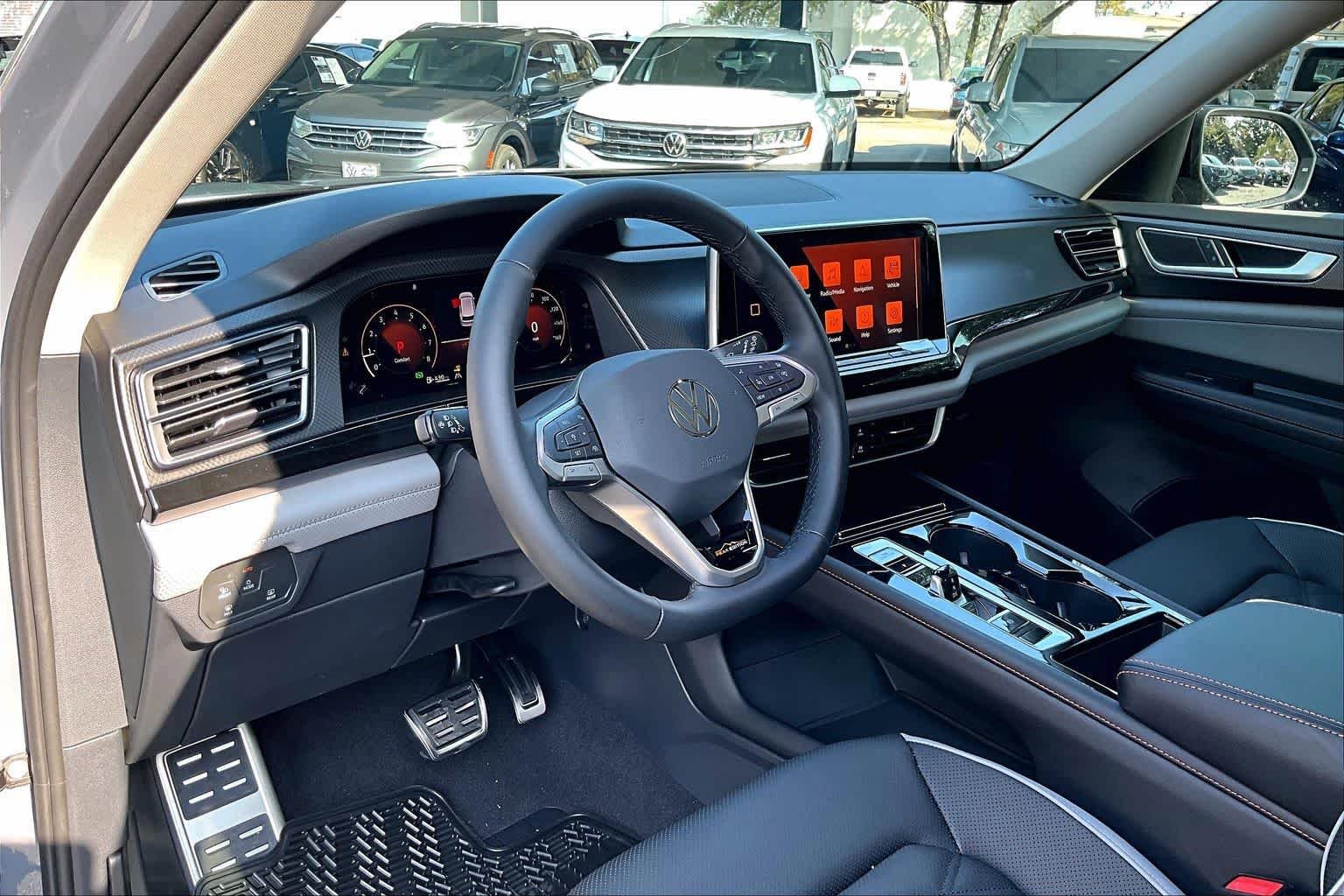 New 2026 Volkswagen Atlas Peak Edition AWD/4WD image 8