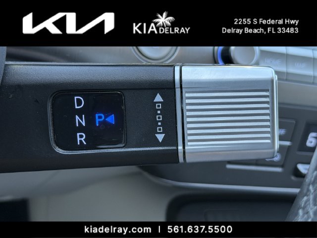 Used 2024 Hyundai Kona Limited FWD image 32