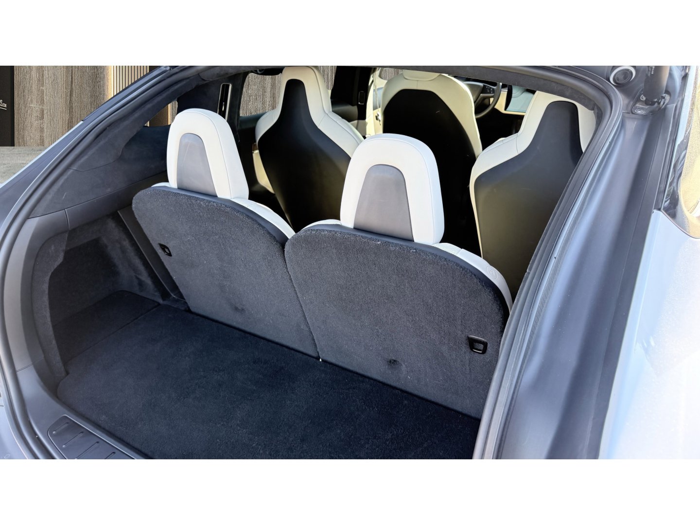 Used 2022 Tesla Model X image 33