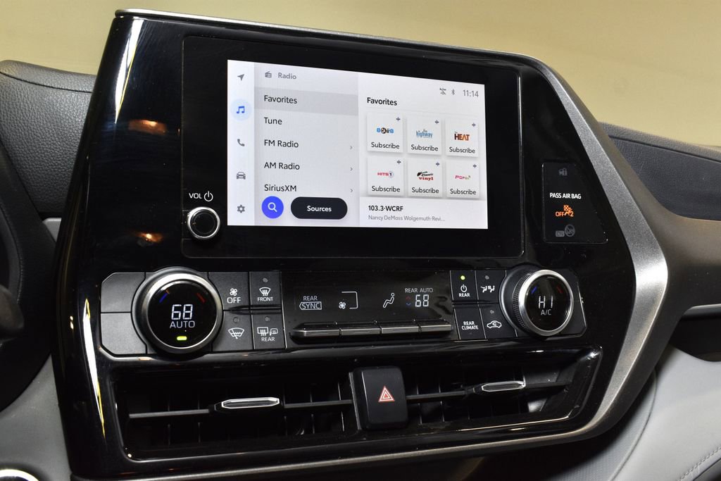 Used 2023 Toyota Highlander XLE image 22