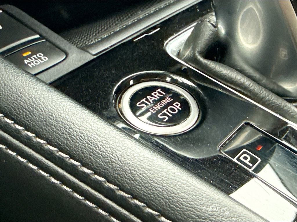 Used 2023 Nissan Kicks SR w/ SR Premium Package image 38