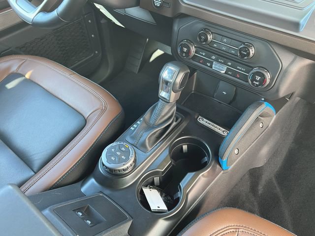 Used 2023 Ford Bronco Outer Banks w/ Sasquatch Package AWD/4WD image 29