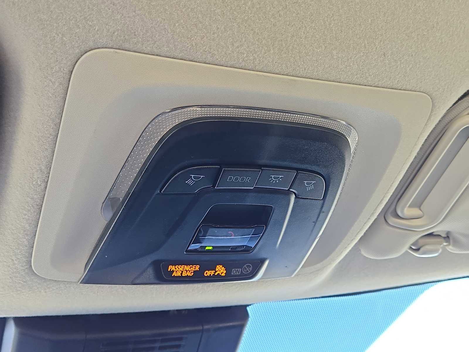 Used 2024 Toyota Corolla LE image 27