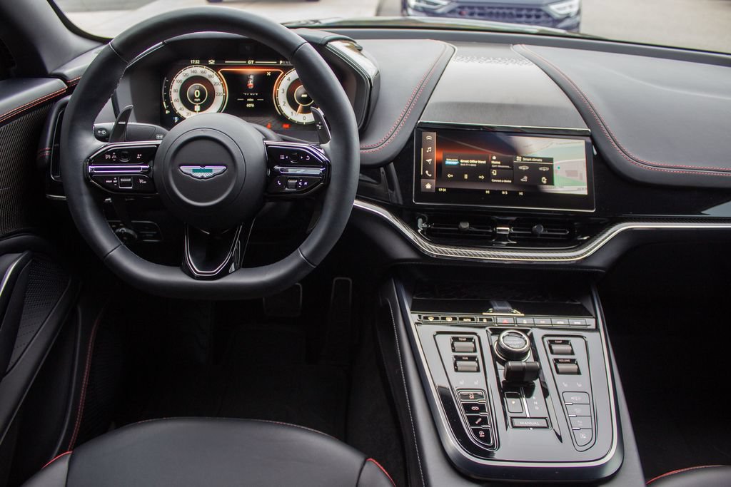 Used 2025 Aston Martin DBX 707 AWD/4WD image 13