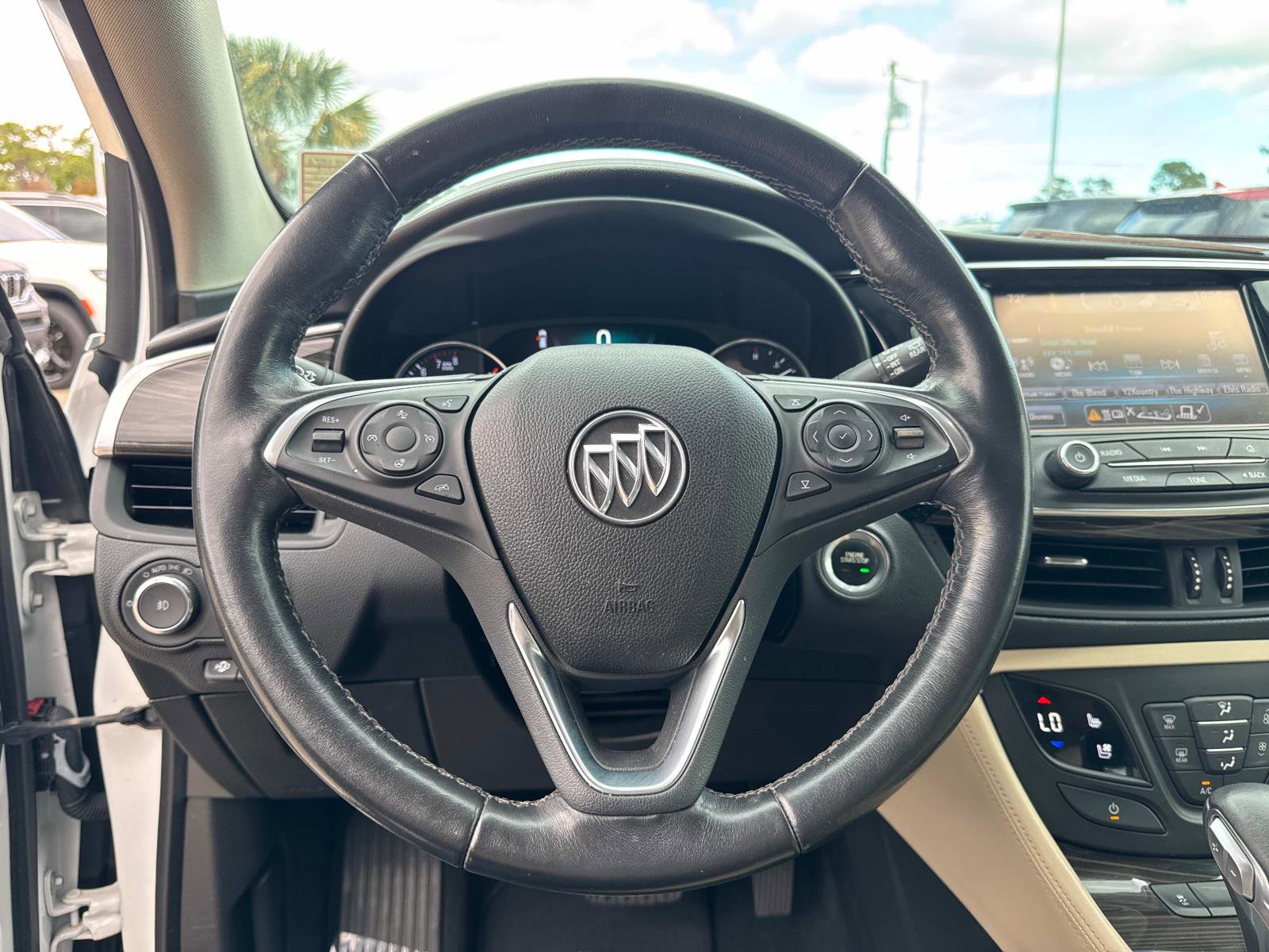 Used 2019 Buick Envision Premium w/ Driver Confidence Package image 28