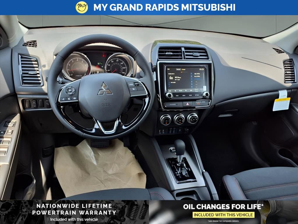 New 2025 Mitsubishi Outlander Sport SE image 4