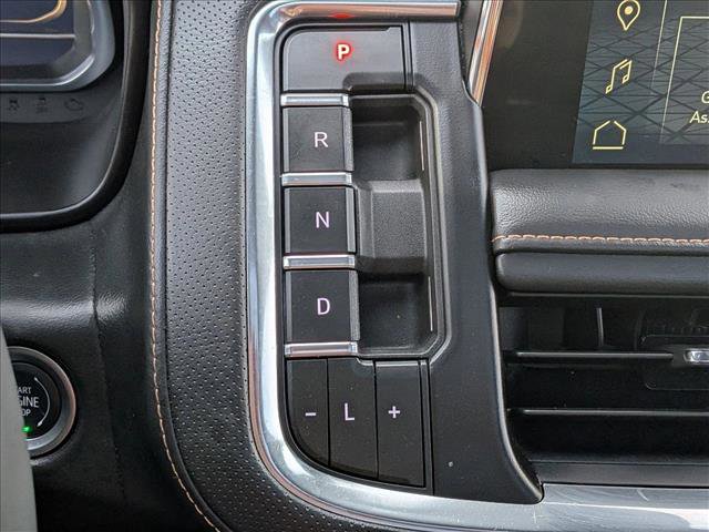 Used 2024 GMC Yukon AT4 w/ Technology Package AWD/4WD image 12