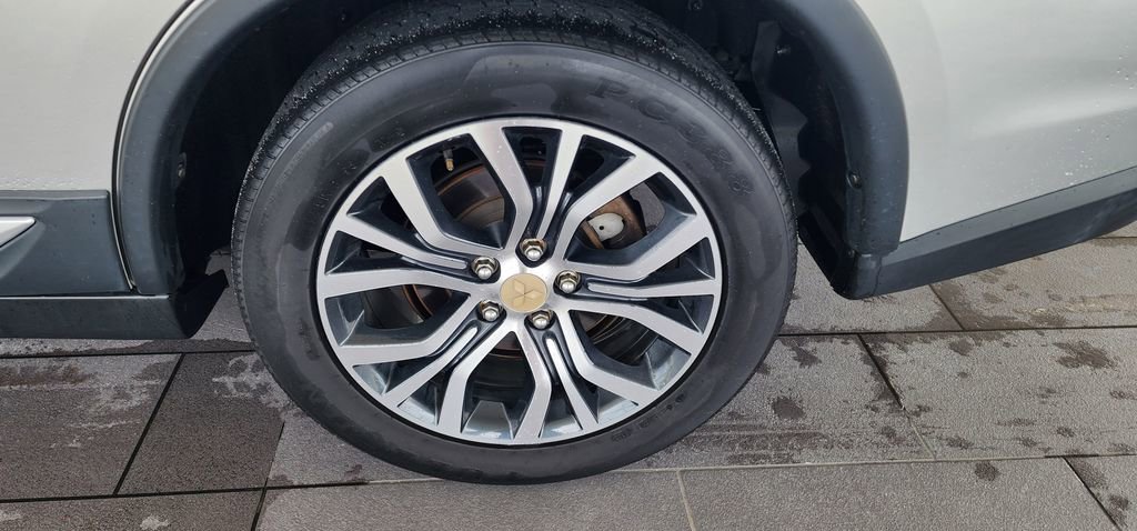 Used 2018 Mitsubishi Outlander ES FWD image 10