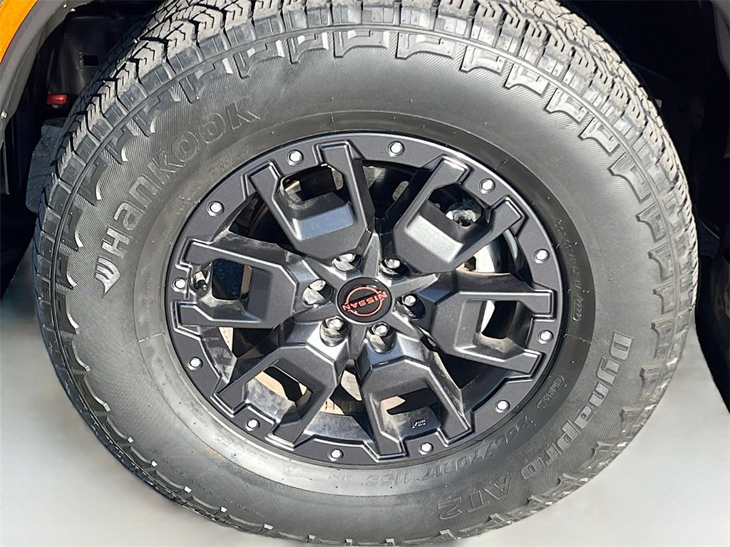 Used 2022 Nissan Frontier PRO-4X w/ Pro-4X Premium Package image 32