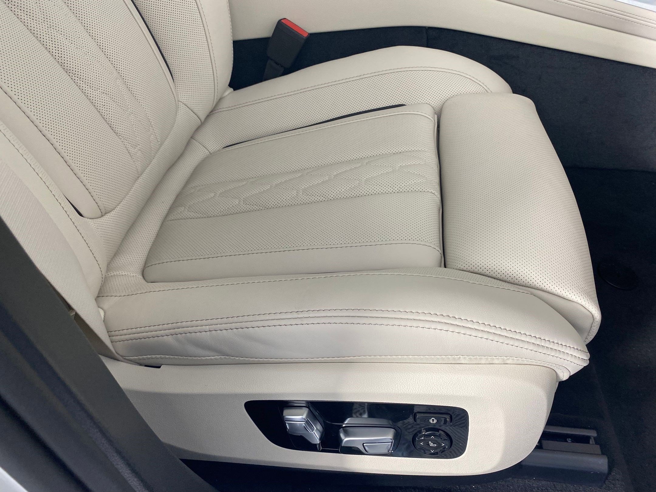 New 2026 BMW X7 xDrive40i image 33