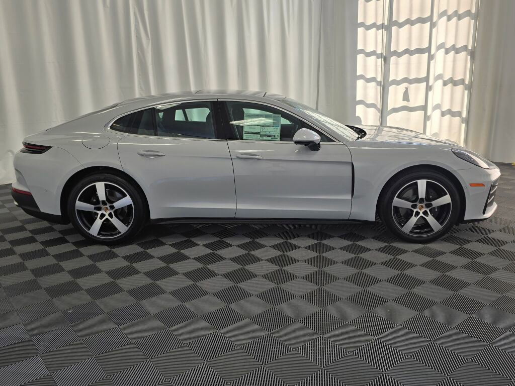 New 2025 Porsche Panamera 4 image 8