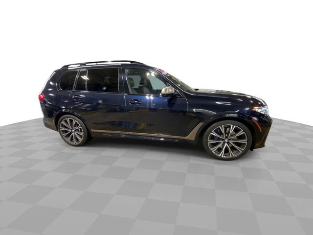 Used 2020 BMW X7 M50i image 3