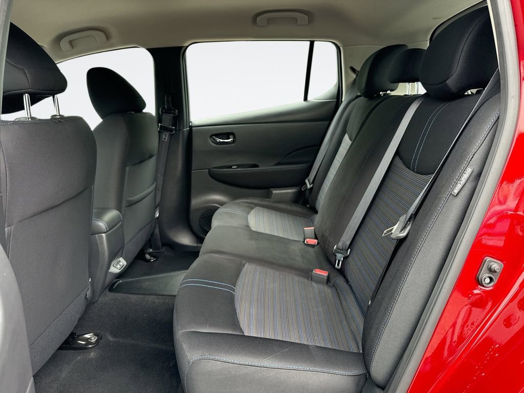 Used 2022 Nissan Leaf SV FWD image 24