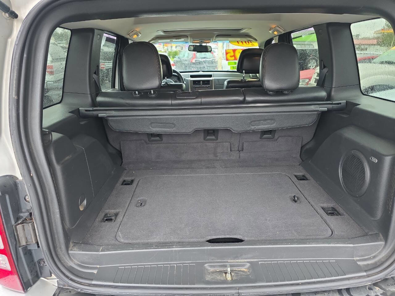 Used 2011 Jeep Liberty Limited image 12