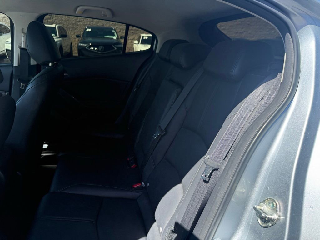 Used 2018 MAZDA MAZDA3 Touring image 13
