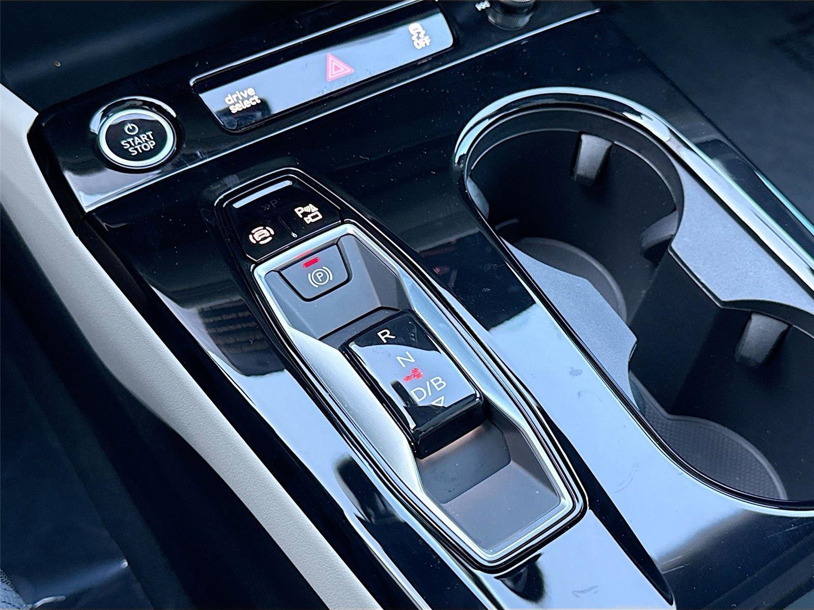 Certified 2025 Audi A6 e-tron Premium Plus w/ Premium Plus image 17