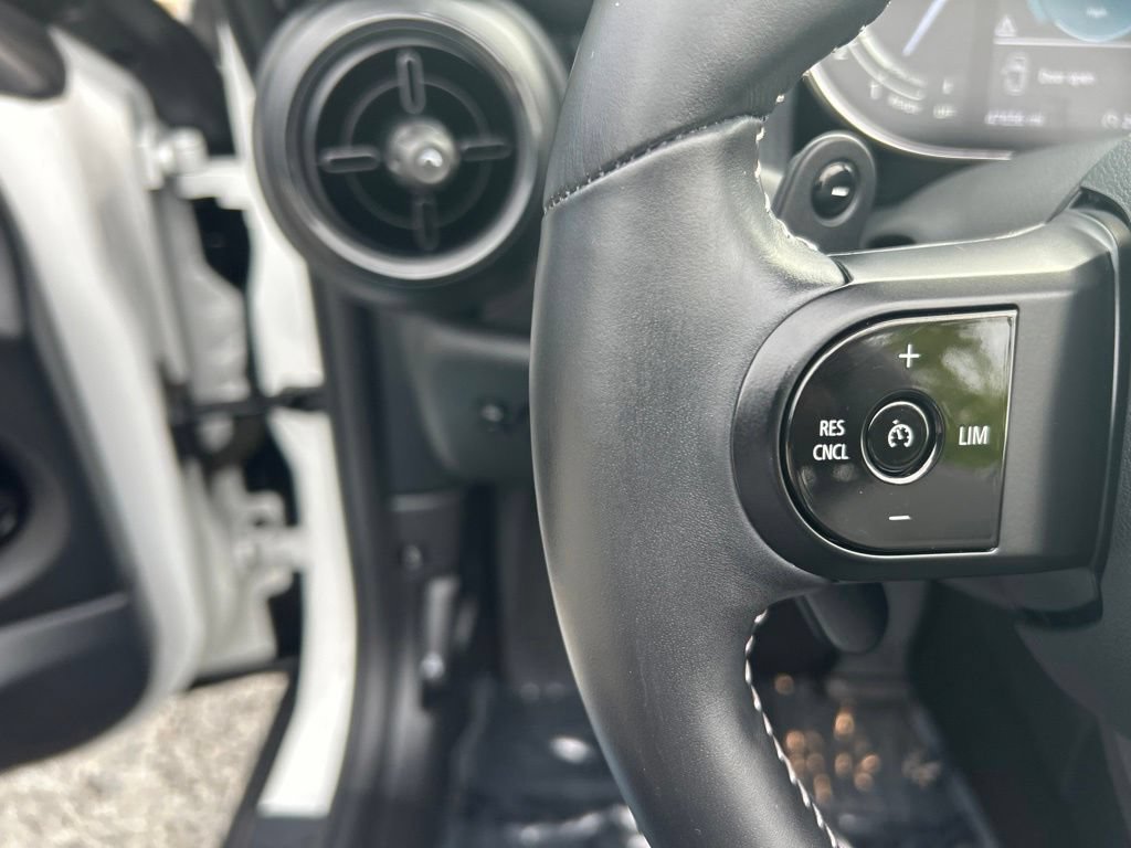 Used 2024 MINI Cooper S w/ Seaside Edition FWD image 28