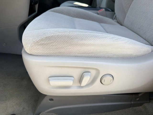 Used 2018 Toyota Sienna LE image 10