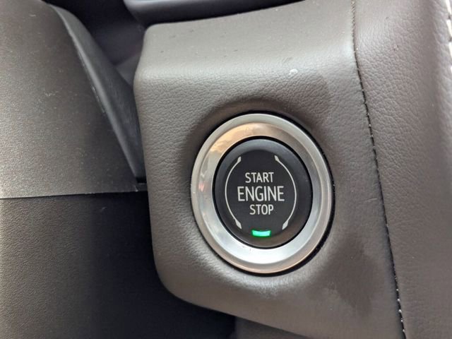 Used 2022 GMC Yukon XL SLE w/ Gmc Pro Safety Plus Package image 22