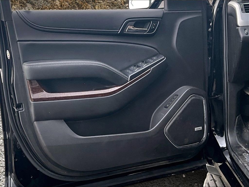 Used 2017 GMC Yukon SLT image 19