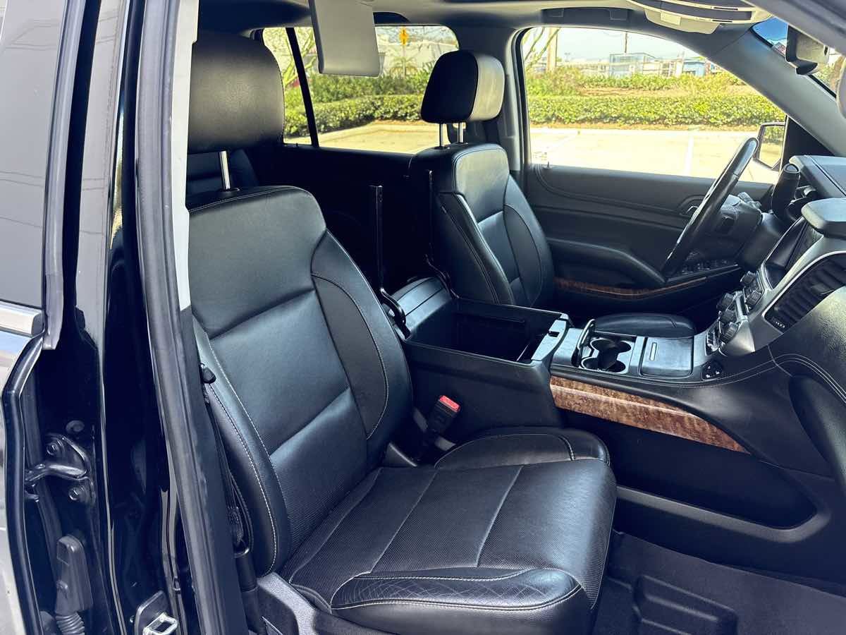 Used 2018 Chevrolet Suburban Premier AWD/4WD image 22