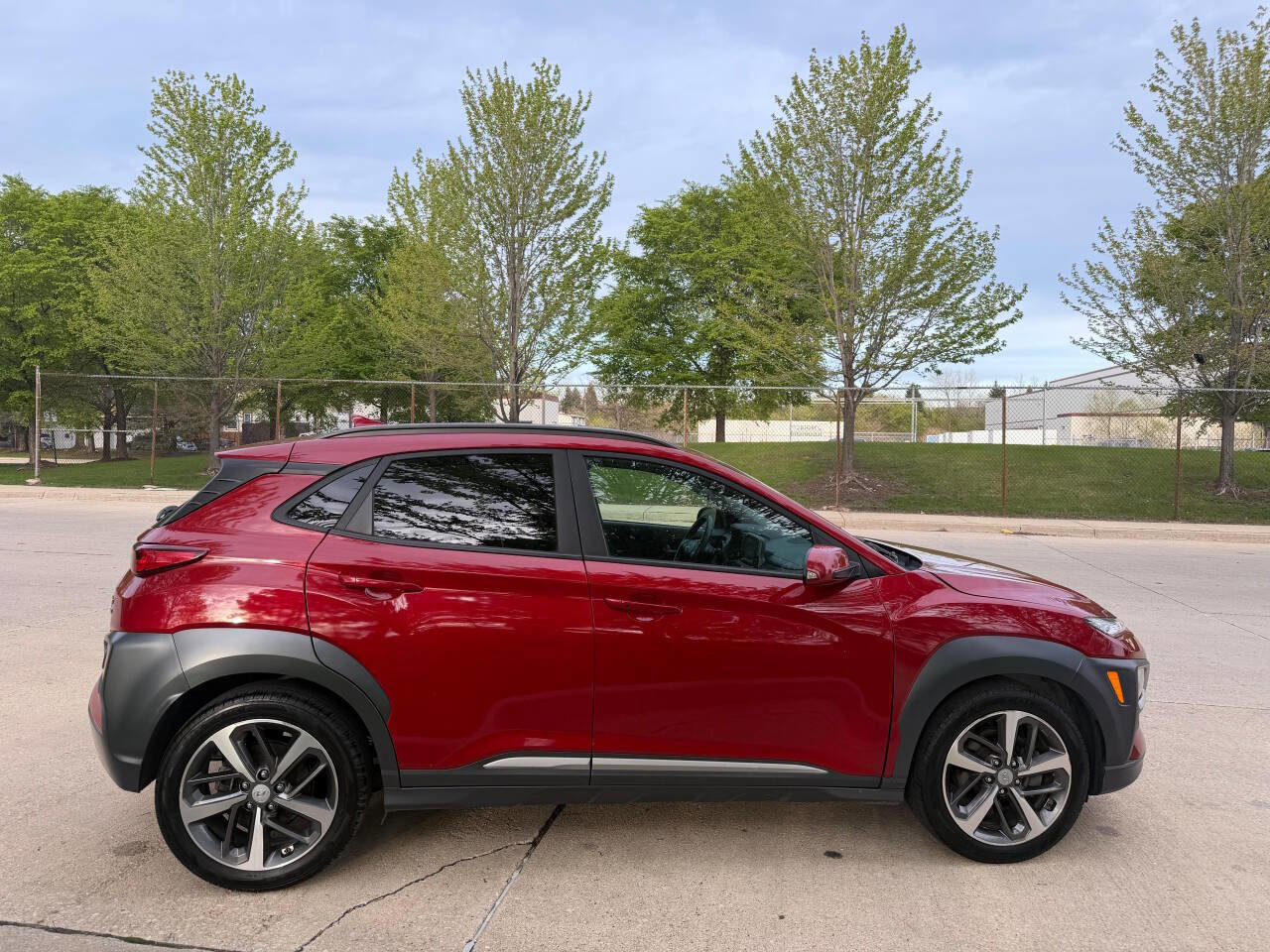 Used 2021 Hyundai Kona Limited AWD/4WD image 17