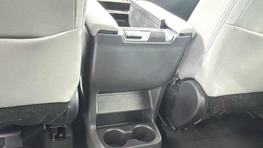Used 2024 Toyota Sienna XLE image 39