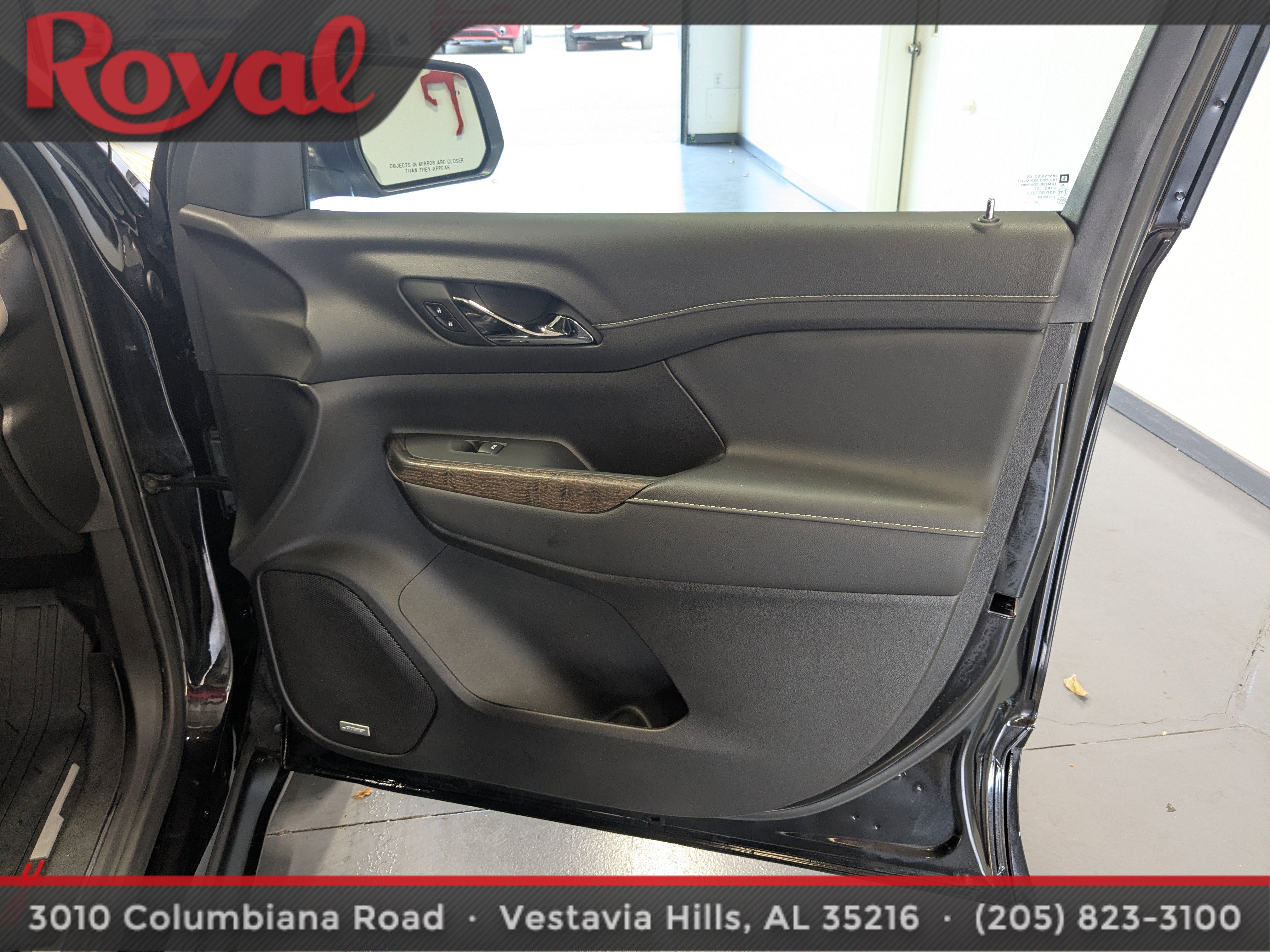 Used 2023 GMC Acadia Denali w/ Denali Ultimate Package image 7