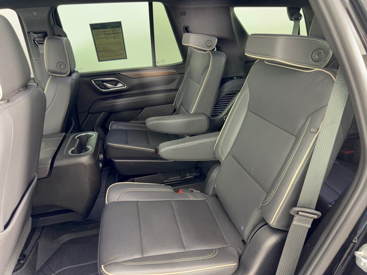 Used 2023 Chevrolet Tahoe Premier AWD/4WD image 25