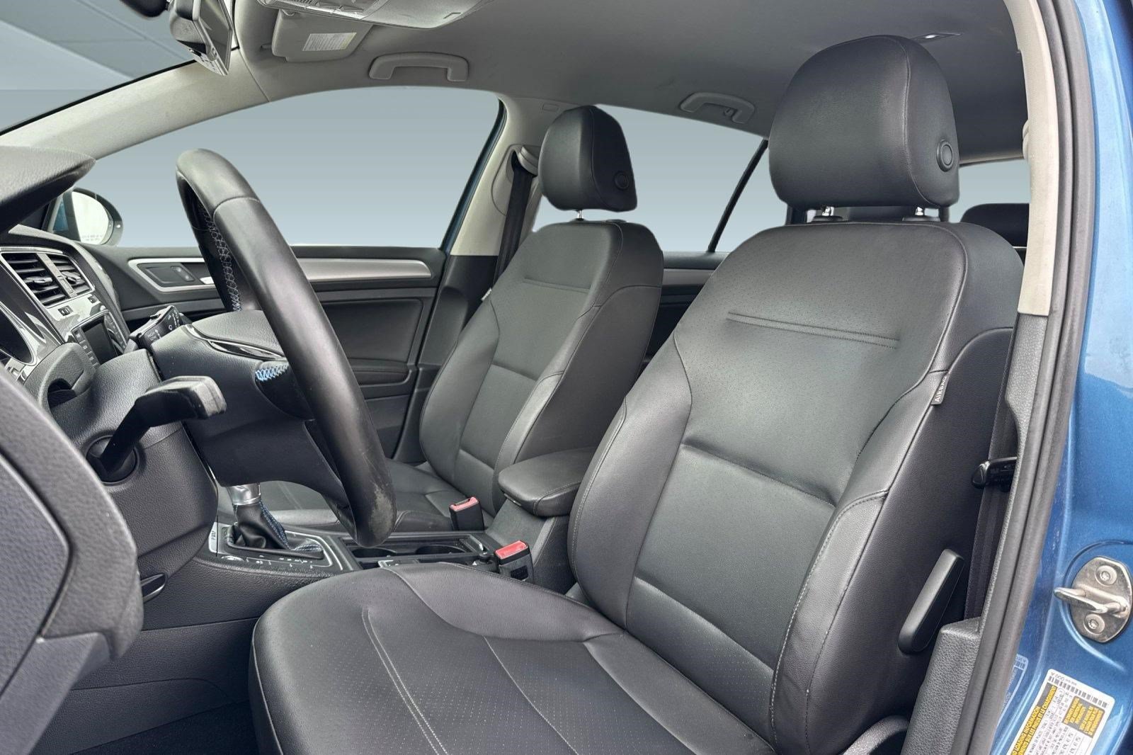 Used 2015 Volkswagen e-Golf SEL Premium FWD image 5