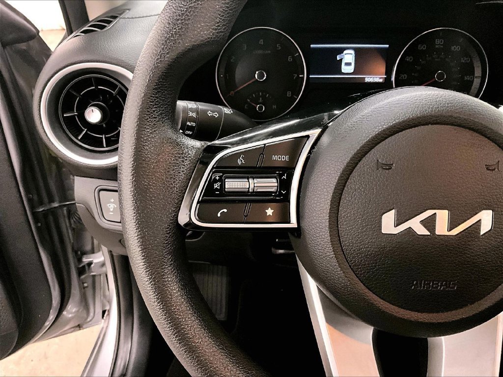 Used 2024 Kia Forte LXS FWD image 11