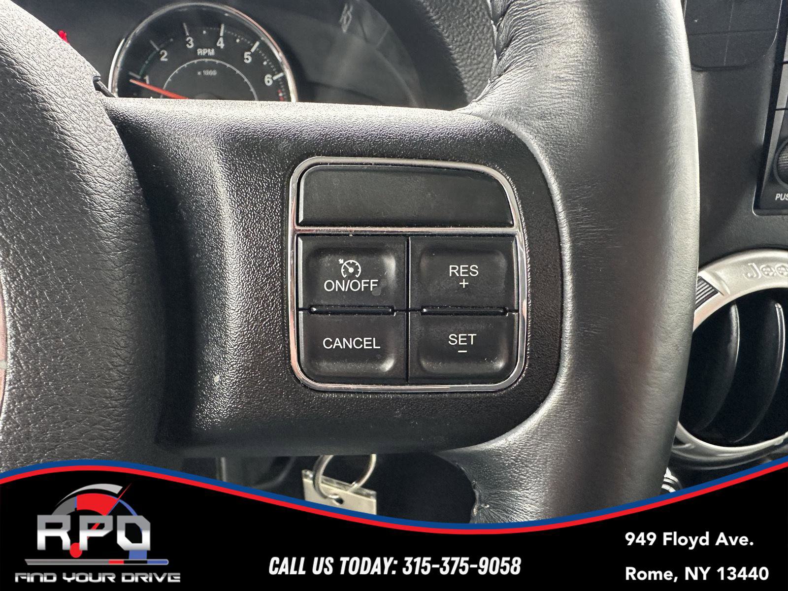 Used 2017 Jeep Wrangler Unlimited Sahara w/ Connectivity Group image 26