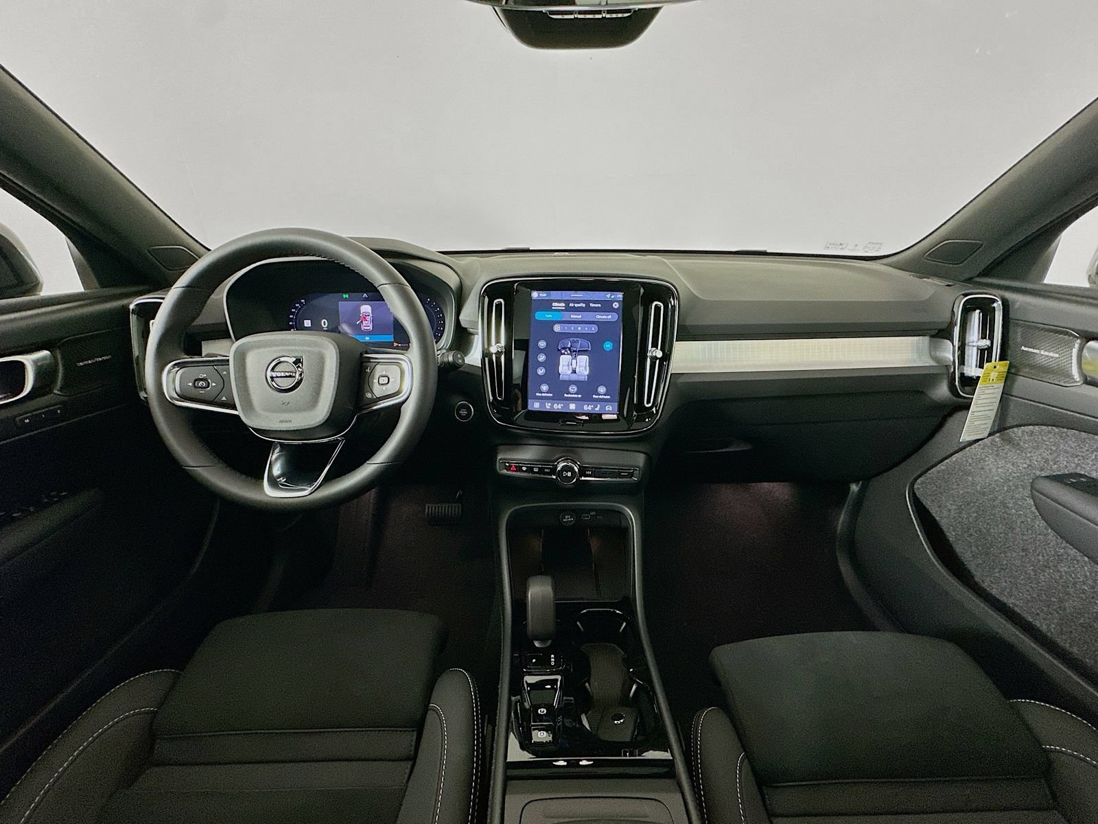 New 2026 Volvo XC40 B5 Ultra w/ Protection Package Premier AWD/4WD image 14
