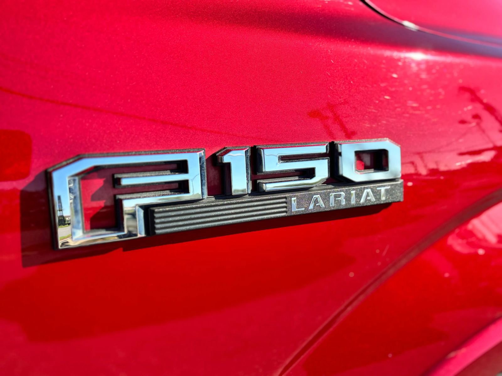 Used 2015 Ford F150 Lariat w/ Equipment Group 502A Luxury AWD/4WD image 11